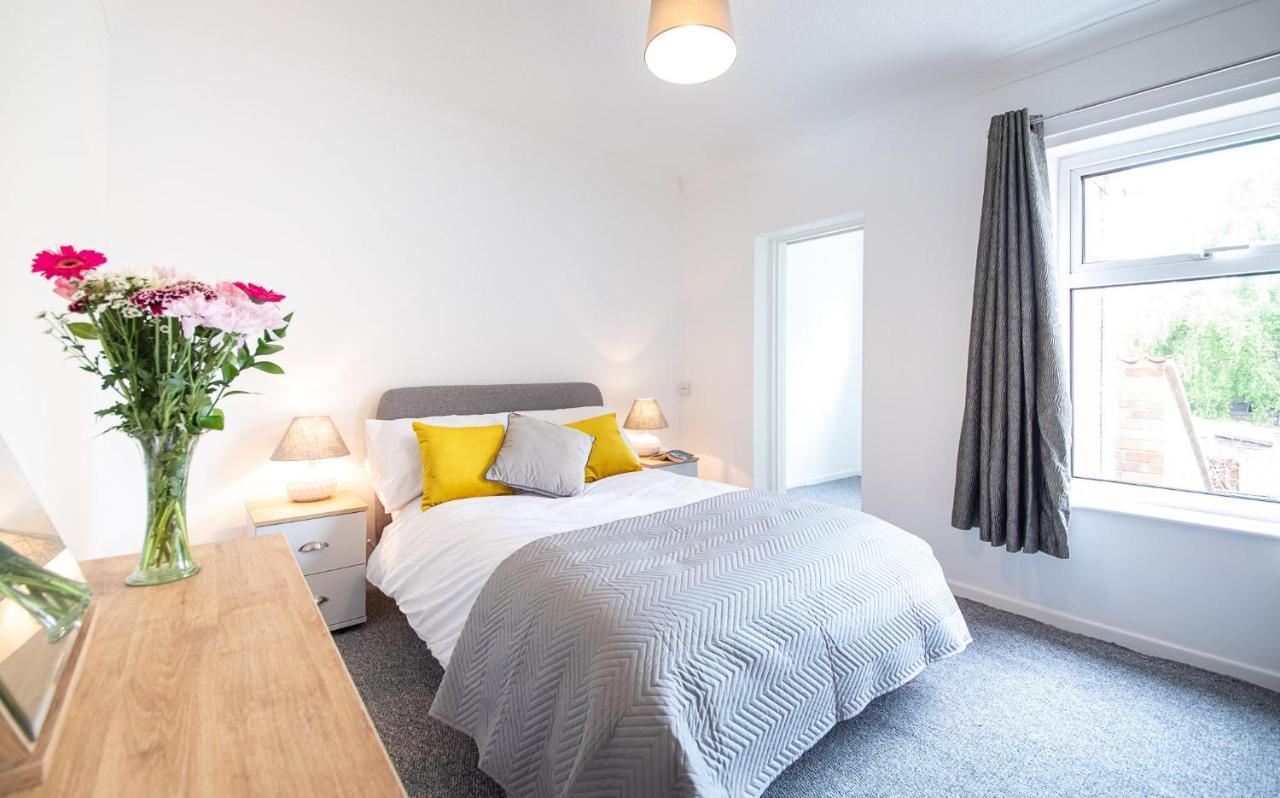 Bright 3 Bedroom Townhouse Near City Centre NWI Zewnętrze zdjęcie